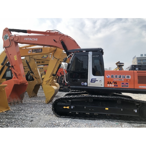 2019 Hitachi 240-42332684