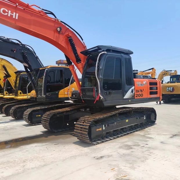 2022 Hitachi ZX200-6-42332806