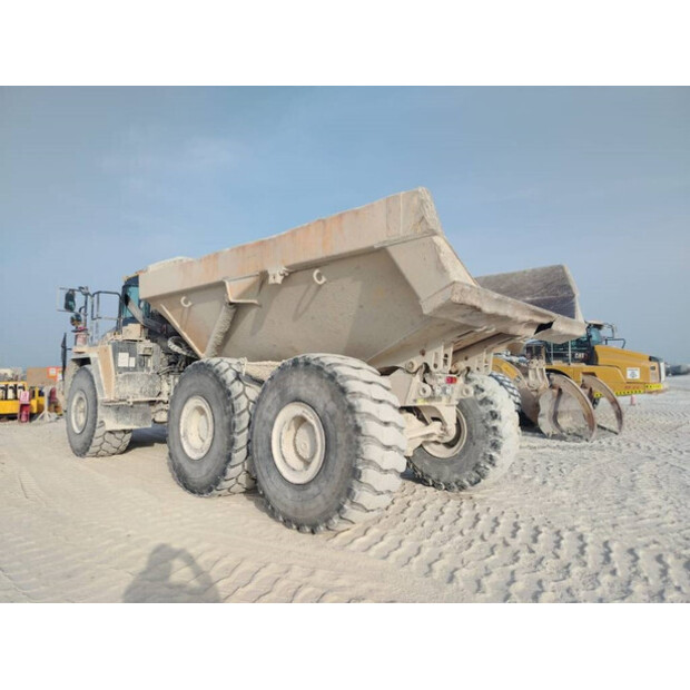 2017 Komatsu HYM400-3R-42333495