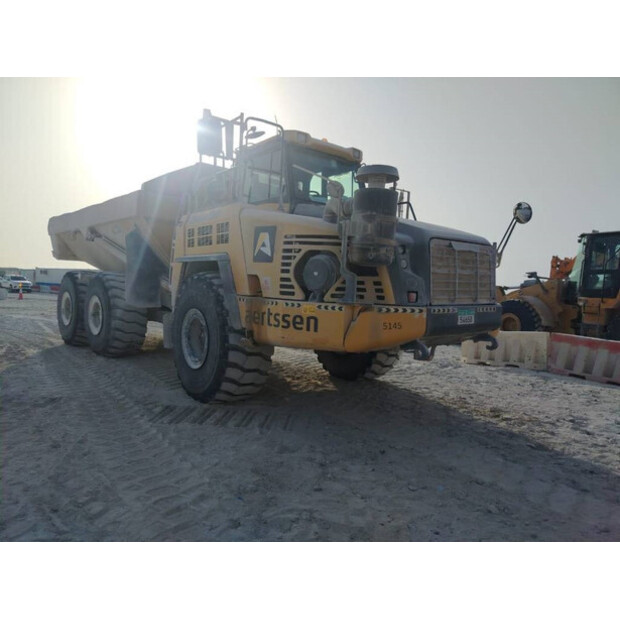 2017 Komatsu HYM400-3R-42333519
