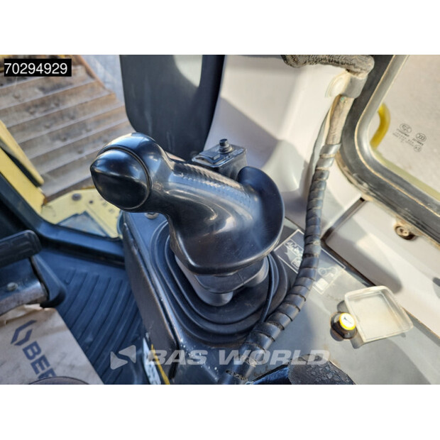 2014 Komatsu D65PX-17-42333930