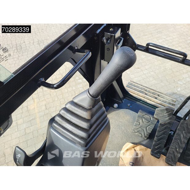 2025 Caterpillar 320D3 GC-42334046