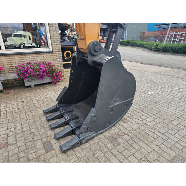 2025 CASE CX220C-42334332