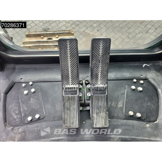 2019 ليبهير R934LC-42337100