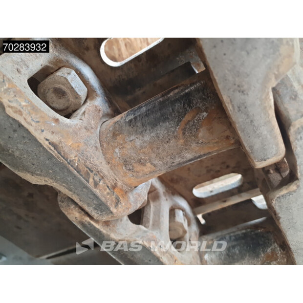 2017 Hyundai HX380L-42337887