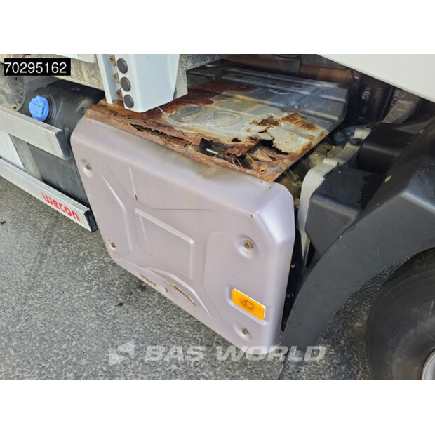 2017 Renault T440-42338300
