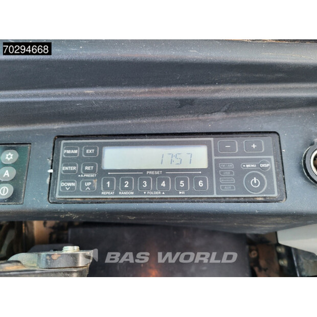 2018 KOBELCO SK210LC-10-42338717