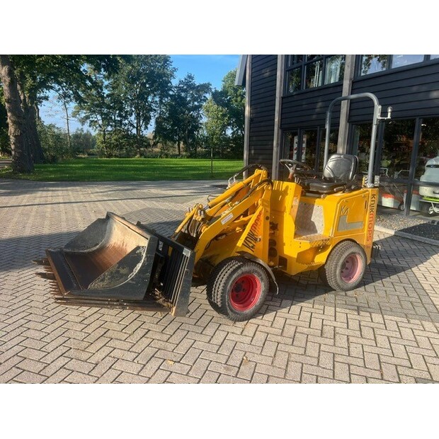 2020 كني كمبس-42343298