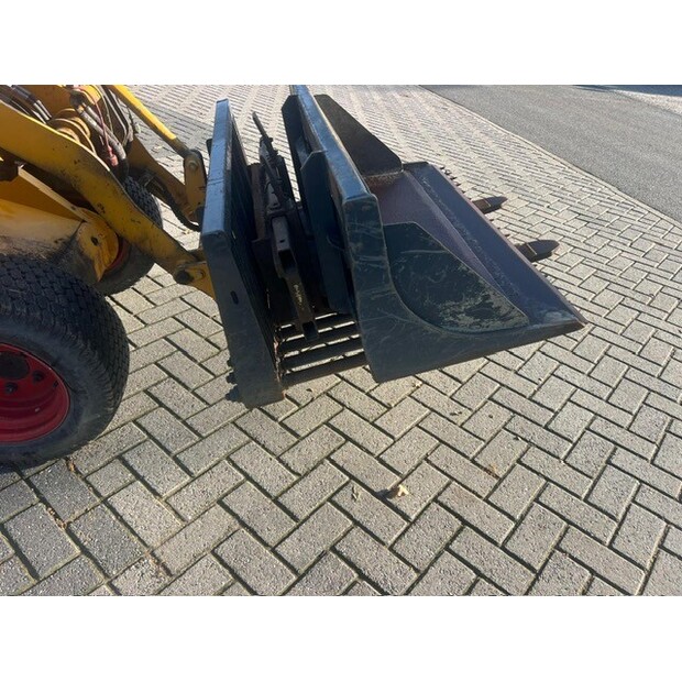 2020 كني كمبس-42343304