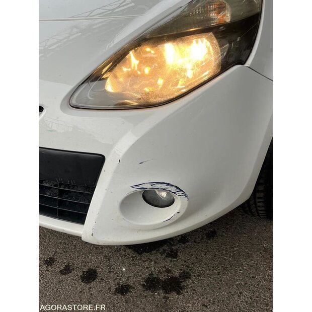2012 Renault Clio-42351885