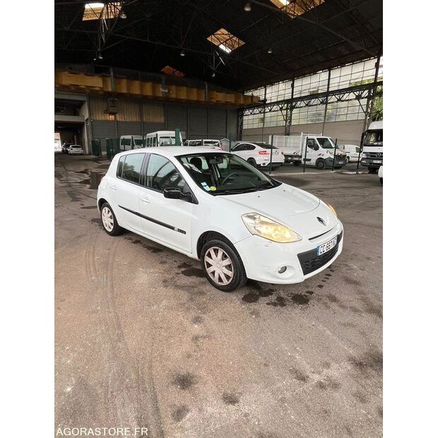 2012 Renault Clio-42351889
