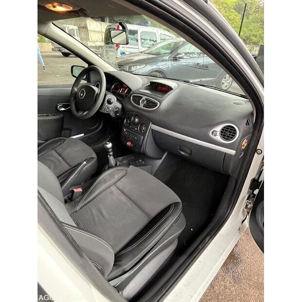 2012 Renault Clio-42351890