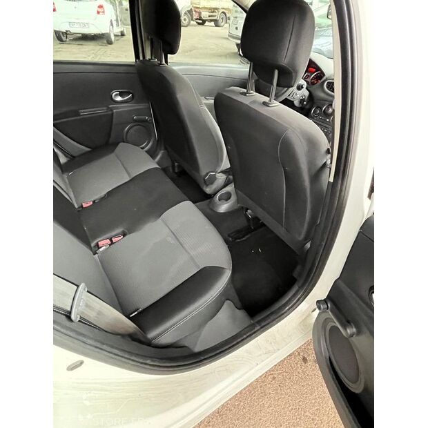 2012 Renault Clio-42351891