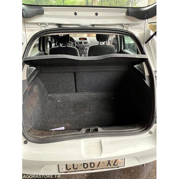 2012 Renault Clio-42351892