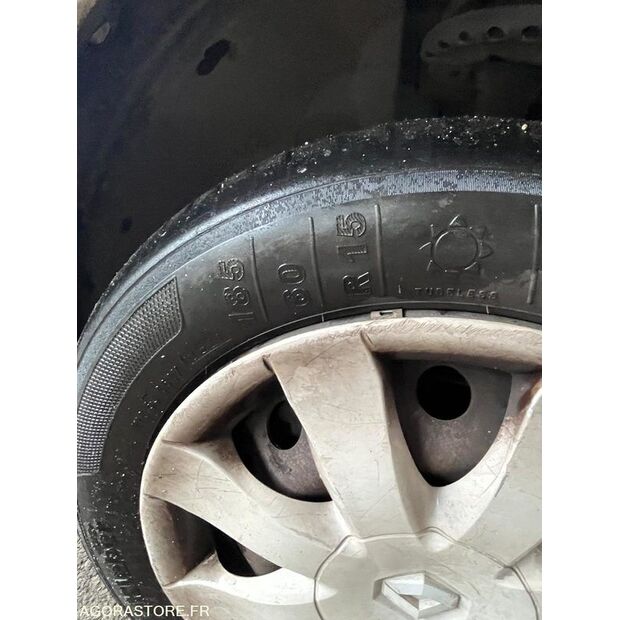 2012 Renault Clio-42351893