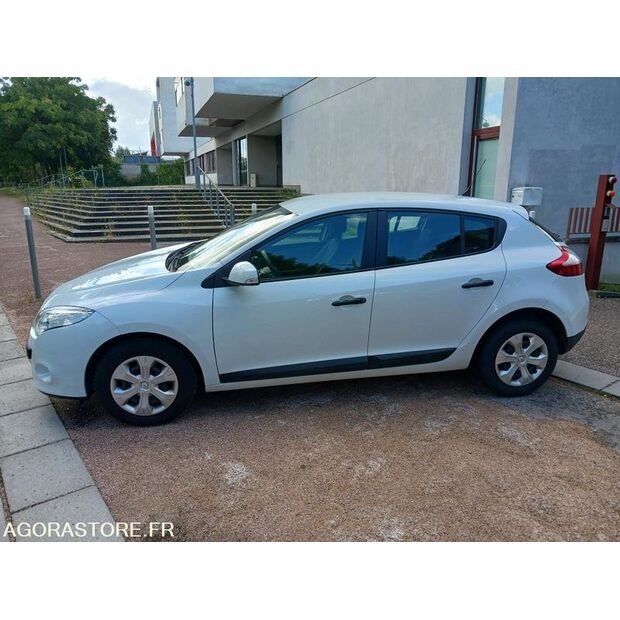 2011 Renault Megane-42352012