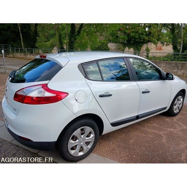 2011 Renault Megane-42352015