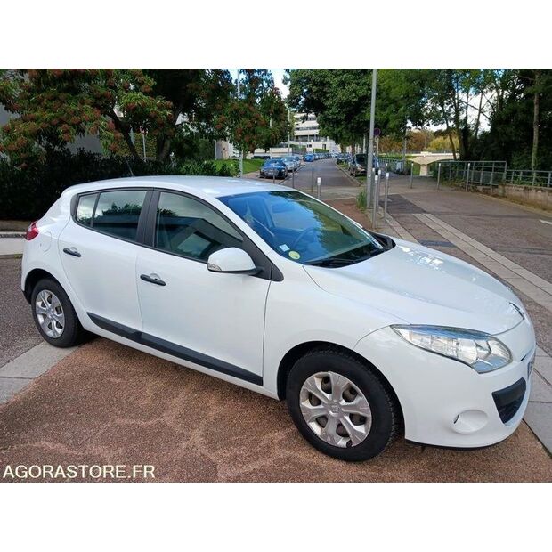 2011 Renault Megane-42352016