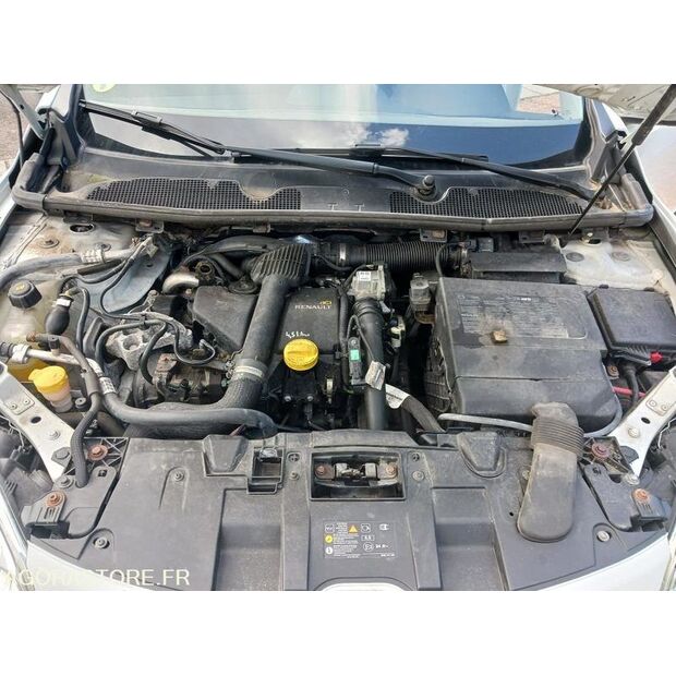 2011 Renault Megane-42352024
