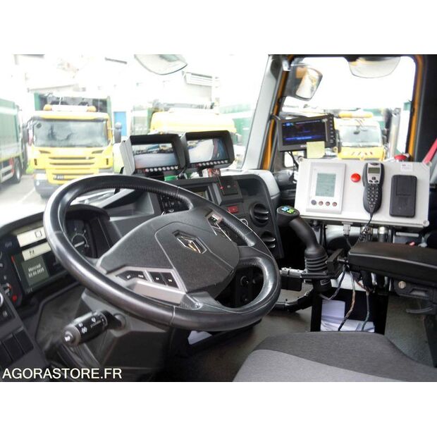 2019 Renault C-42352049