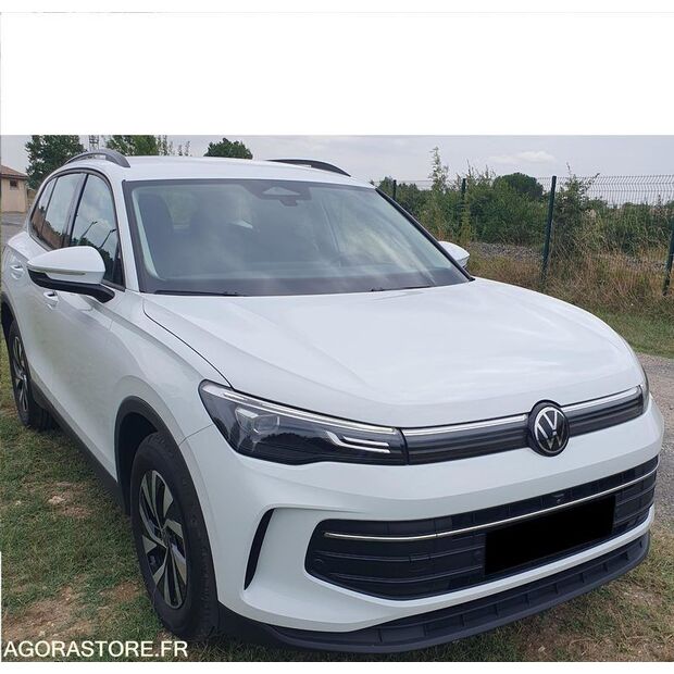 2024 Volkswagen Tiguan-42352131