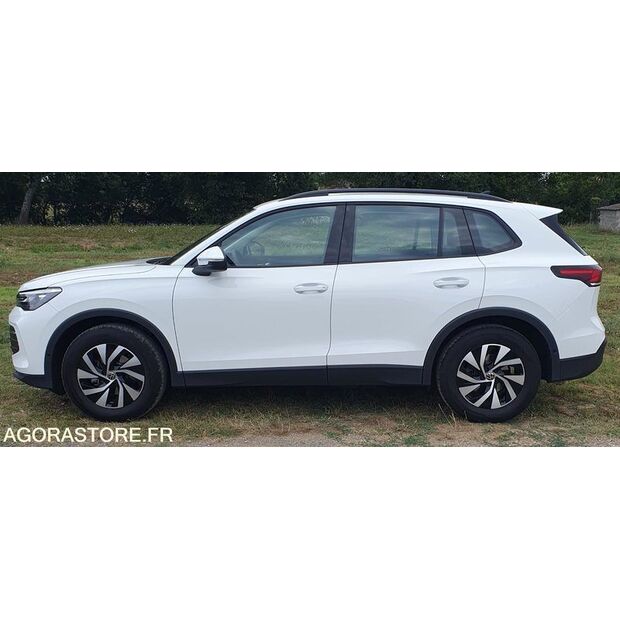 2024 Volkswagen Tiguan-42352132
