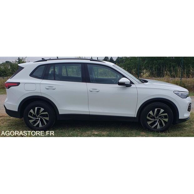 2024 Volkswagen Tiguan-42352134