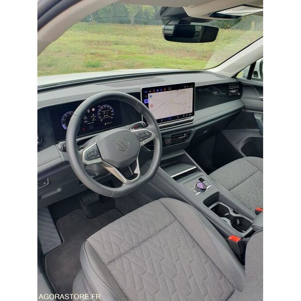 2024 Volkswagen Tiguan-42352139
