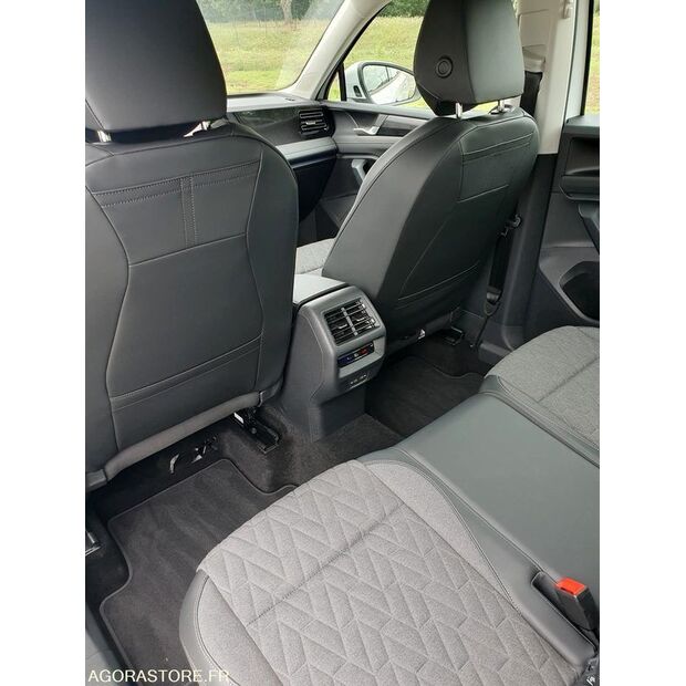 2024 Volkswagen Tiguan-42352141