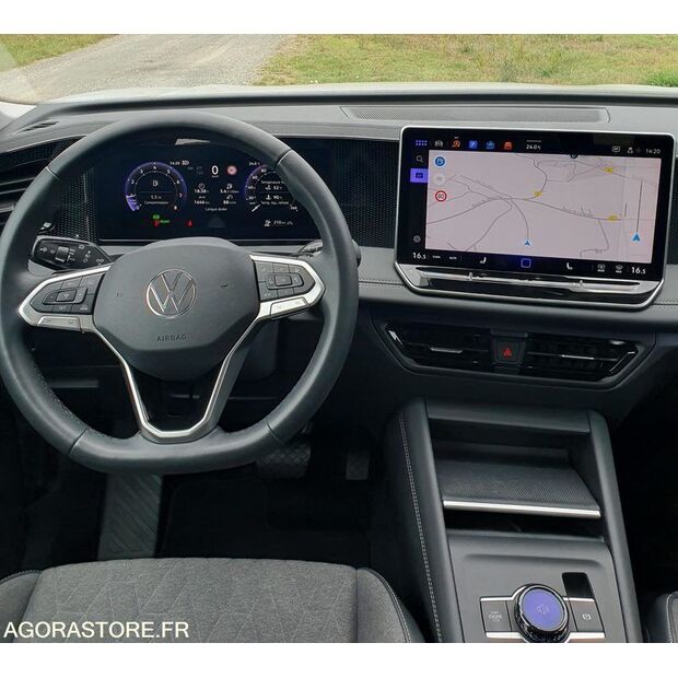 2024 Volkswagen Tiguan-42352145