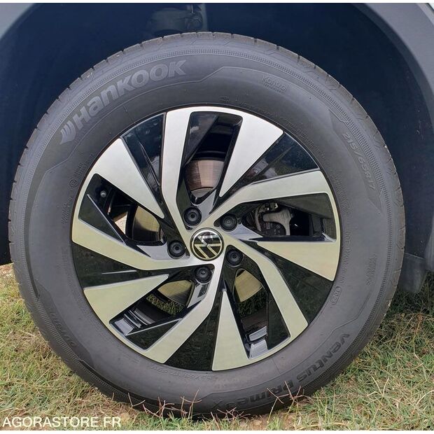 2024 Volkswagen Tiguan-42352149