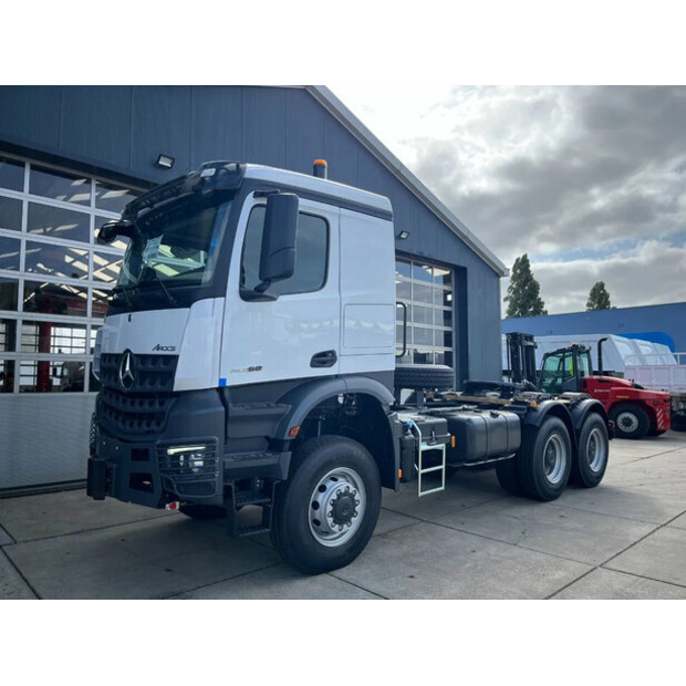 2025 Mercedes-Benz Arocs 4058 AS-42355590