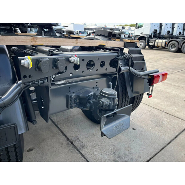 2025 Mercedes-Benz Arocs 4058 AS-42355601
