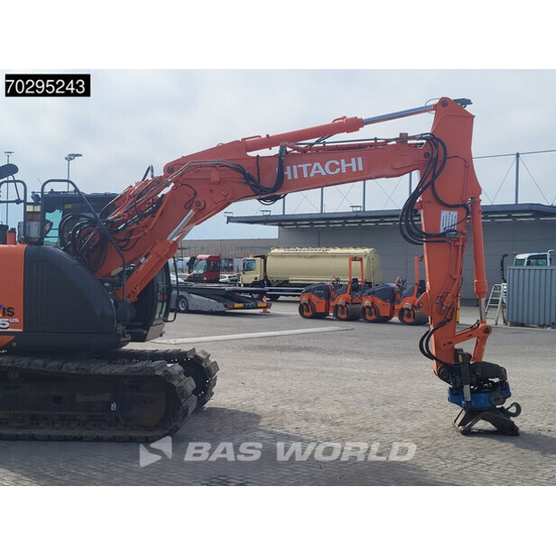 2017 Hitachi ZX135US-6-42356903