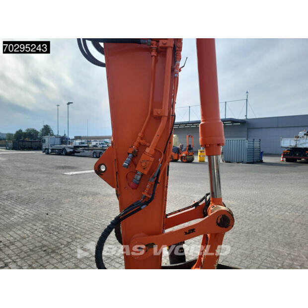 2017 Hitachi ZX135US-6-42356907