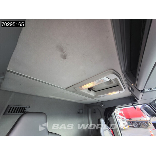 2017 Renault T440-42357215