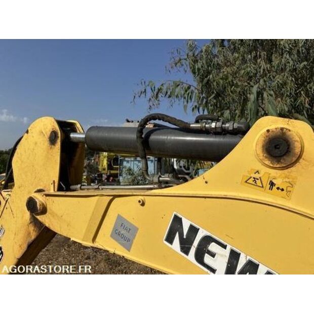 2008 New Holland B115B-42370701