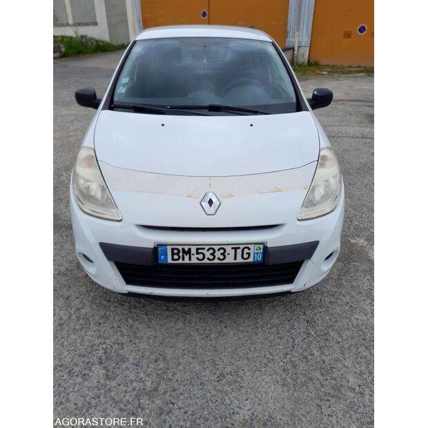 2011 Renault Clio-42370825