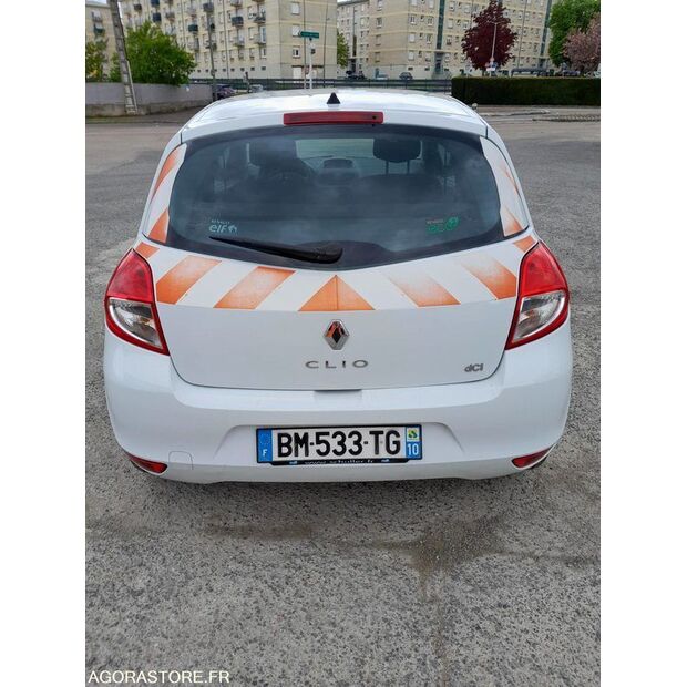 2011 Renault Clio-42370827