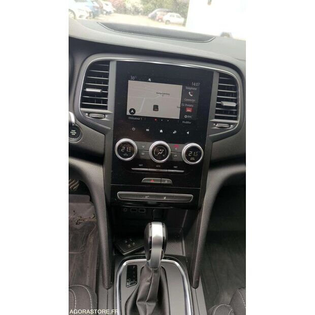 2021 رينو Megane-42372137