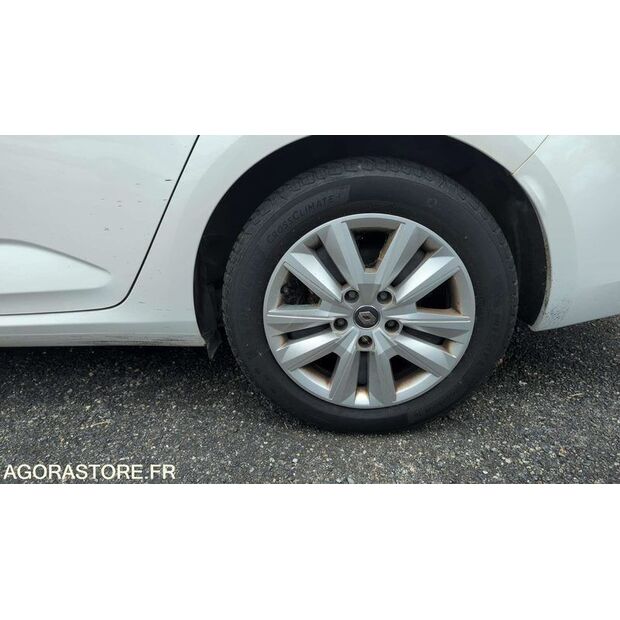 2021 رينو Megane-42372143