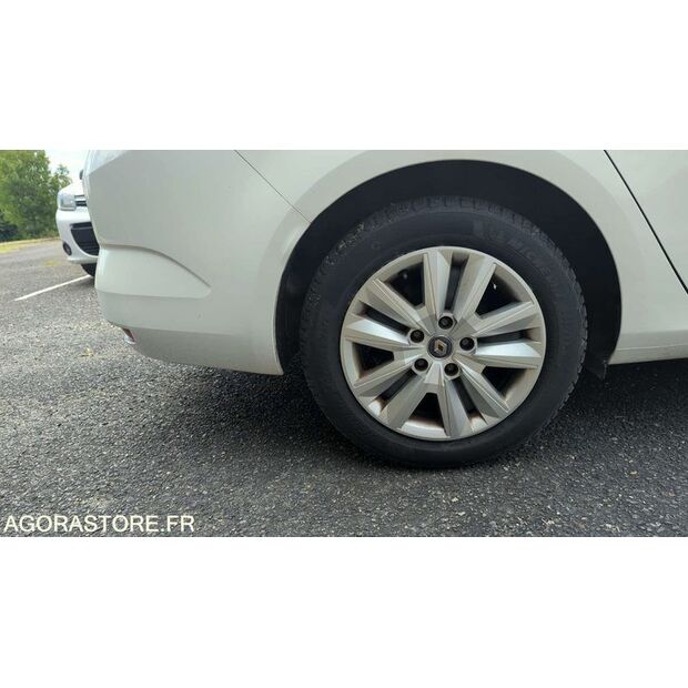 2021 رينو Megane-42372144