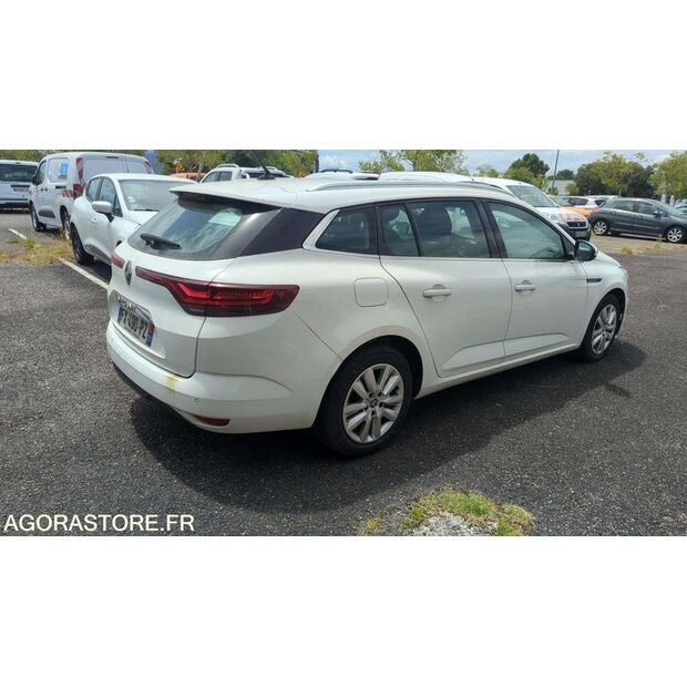 2021 رينو Megane-42372255