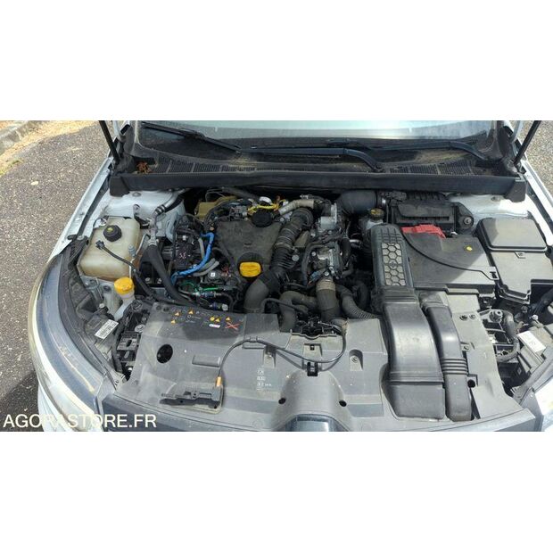 2021 رينو Megane-42372262