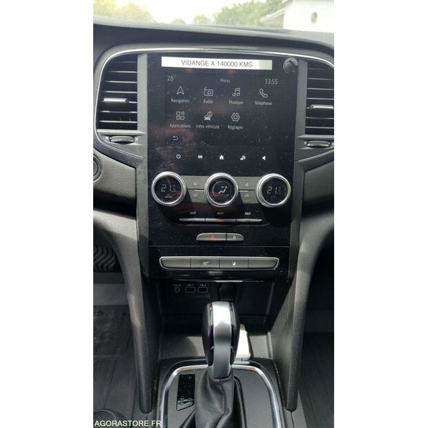 2021 رينو Megane-42372265