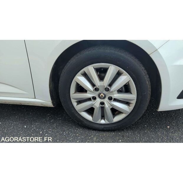 2021 رينو Megane-42372266