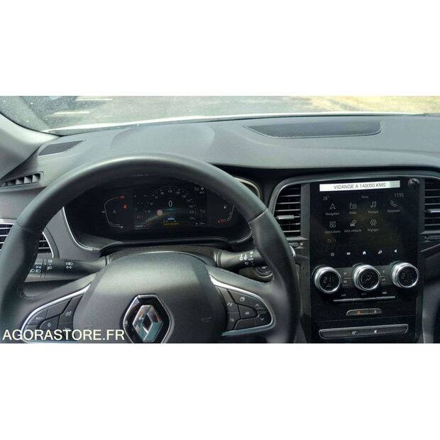 2021 رينو Megane-42372267