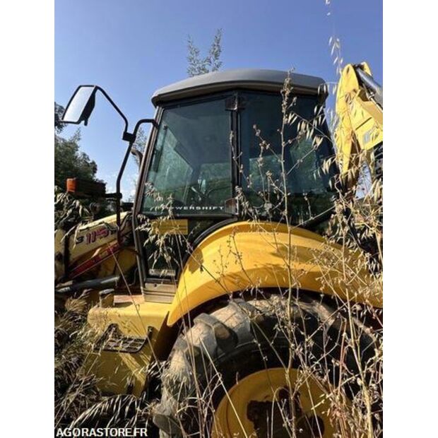 New Holland B115B-42372286