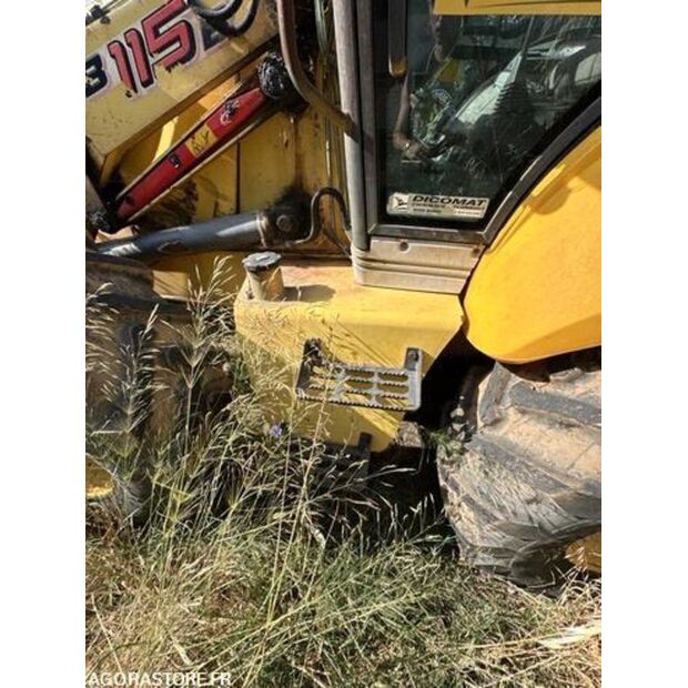 New Holland B115B-42372307