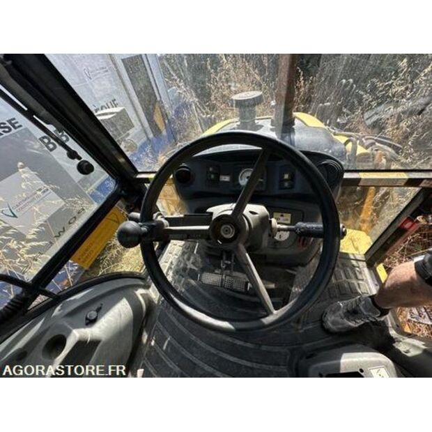 New Holland B115B-42372322